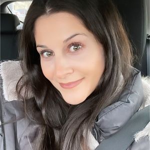 Meet your Posher, Mara